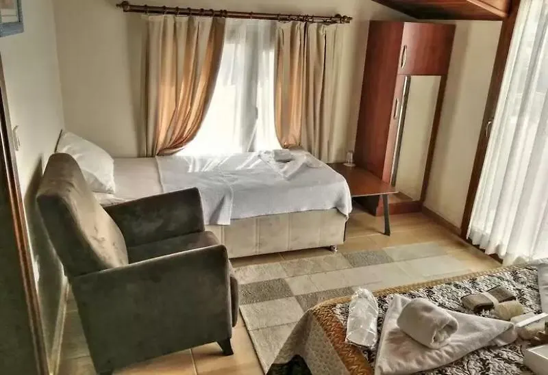 דיקילי Malena Hotel 4*,