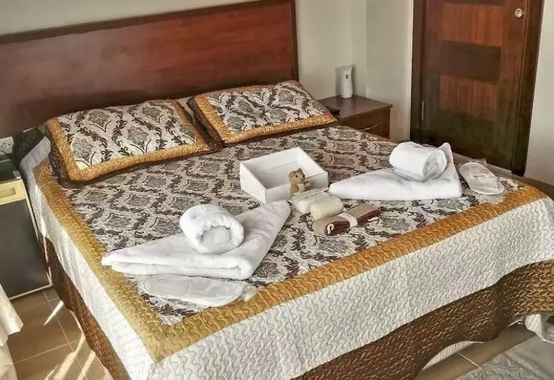 דיקילי Malena Hotel